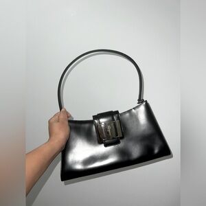Salvatore Ferragamo Vala Black Leather Shoulder Bag